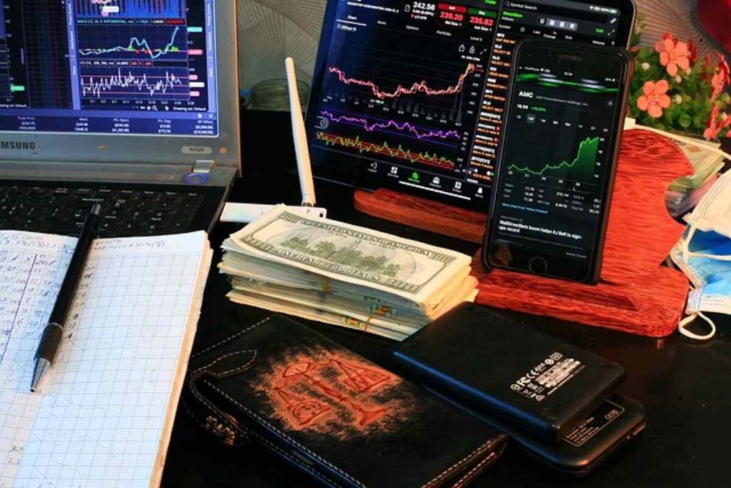 hedge funds vs mutual funds