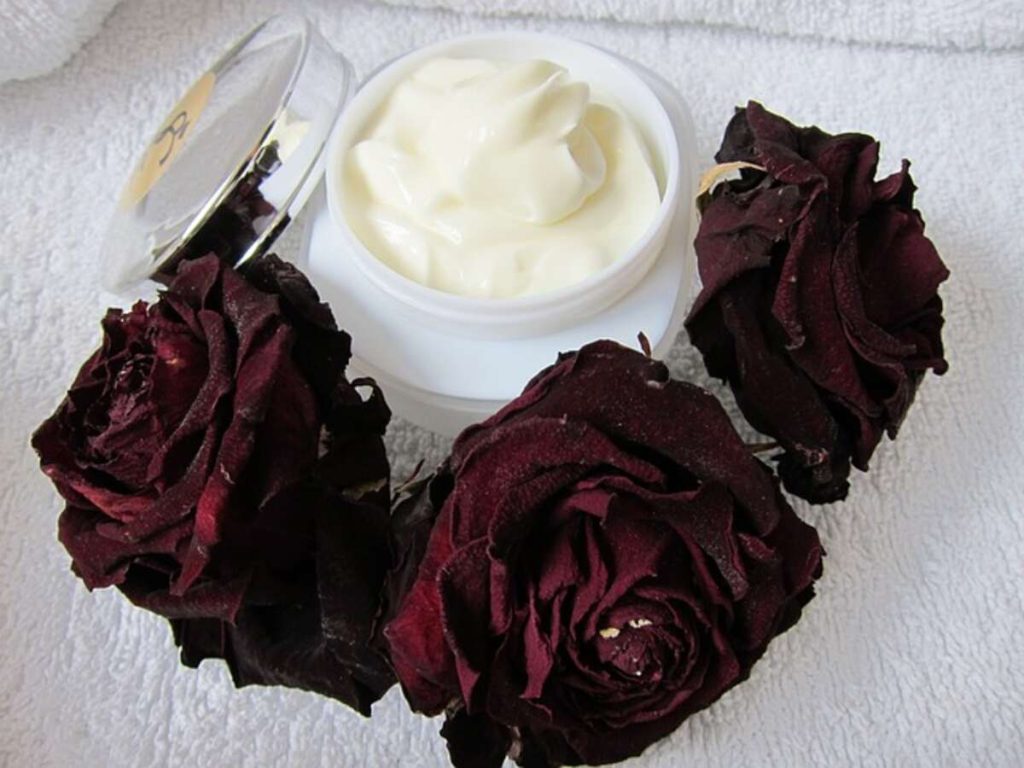 Manavis Skin Care