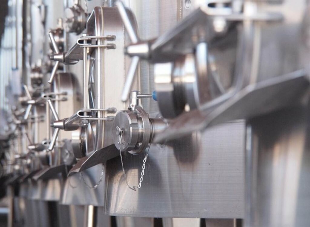 Exploring the Benefits of Online Sheet Metal Fabrication